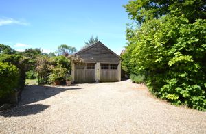 Outbuilding/Studio/Garage/Workshop- click for photo gallery